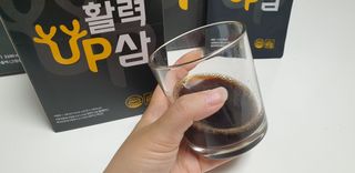 [이뮤니티플러스] 최고급녹용과 국내산 6년근 홍삼으로 활력업!!_ 활력UP삼 30포 1box — 5점을 준 리뷰어가 2022년 5월 올린 사용 사진