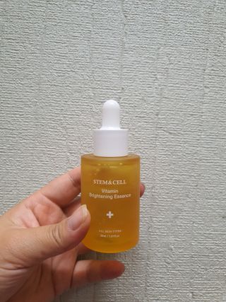 체르엠 스템앤셀 비타민 브라이트닝 에센스 30ml 1개 — 4점을 준 리뷰어가 2021년 10월 올린 사용 사진