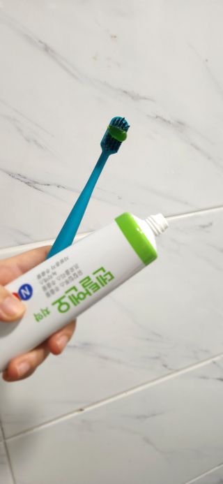 프리마인 유해균 뿐만 아니라 유익균까지 씻어내는 치약은 그만, 건강한 구강환경을 만드는 덴탈엔오 — 4.5점을 준 리뷰어가 2022년 9월 올린 사용 사진