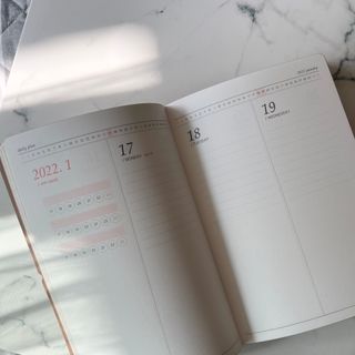 리훈 2022년 이야기 다이어리 그란데 1년형 — 5점을 준 리뷰어가 2021년 11월 올린 사용 사진