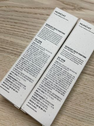 멈칫(MUMCHIT) 넥퍼퓸 NECKPERFUME 2가지 향 — 5점을 준 리뷰어가 2021년 11월 올린 사용 사진