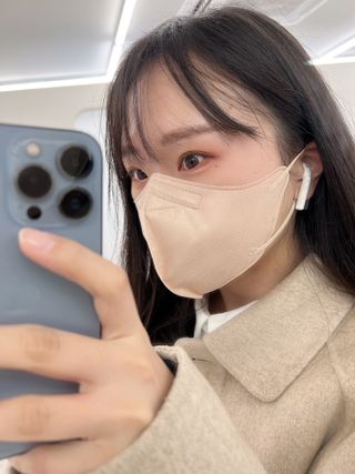애니가드 셋업마스크 4컬러 각 10매입 [크리미베이지, 캐시미어로즈, 초콜렛브라운, 미드나잇네이비] — 5점을 준 리뷰어가 2022년 2월 올린 사용 사진