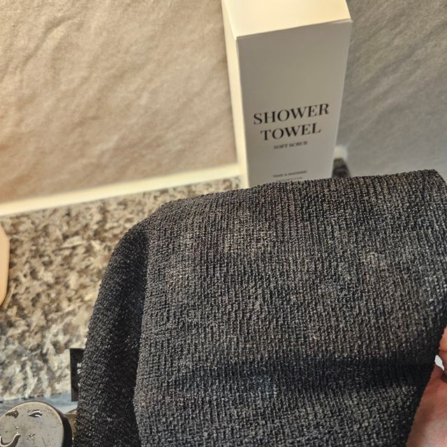 [쿠팡] 테이크어샤워 Shower Towel 소프트 스크럽 샤워타월 블랙 리뷰 사진