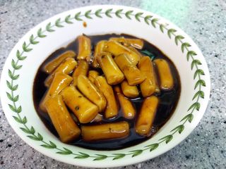 유비쿡 컵떡볶이 매운컵떡볶이2개/ 짜장컵떡볶이 2개  총 4개세트 — 5점을 준 리뷰어가 2021년 2월 올린 사용 사진