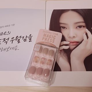 데싱디바 매직프레스 가을신상 숏 스퀘어_3종 중 택1 — 5점을 준 리뷰어가 2021년 9월 올린 사용 사진