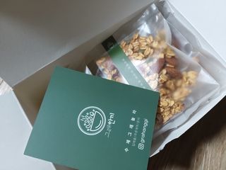 [그래한끼] 무설탕/저당 시리얼타입 수제그래놀라 (40gX10개) — 5점을 준 리뷰어가 2022년 9월 올린 사용 사진