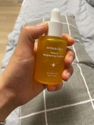 체르엠 스템앤셀 비타민 브라이트닝 에센스 30ml 1개 — 4.5점을 준 리뷰어가 2021년 10월 올린 사용 사진