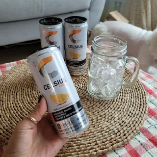 셀시어스 오리지널 325ml 에너지 비타민 피트니스 드링크(24can) 다이어트 음료 — 4.5점을 준 리뷰어가 2022년 5월 올린 사용 사진