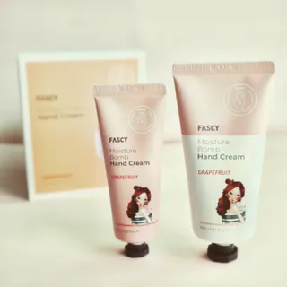 파시 FASCY 高保湿ハンドクリーム40ml+80ml セット — 4점을 준 리뷰어가 2021년 8월 올린 사용 사진