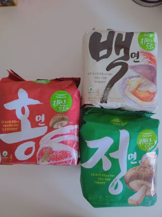 [풀무원] 자연은맛있다 정면, 백면, 홍면  세트 — 5점을 준 리뷰어가 2021년 4월 올린 사용 사진