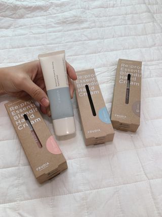 [후르디아] 끈적임 없는 착한성분 비건  핸드크림 3종 — 4.5점을 준 리뷰어가 2021년 11월 올린 사용 사진