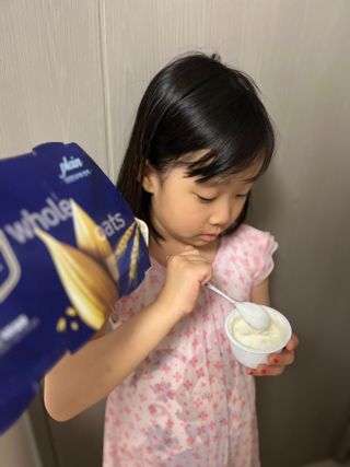 구매평★[2종 패키지]덴마크 요거밀 통오트 요거트(12,460원) — 4.5점을 준 리뷰어가 2025년 6월 올린 사용 사진