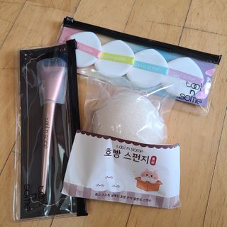 [툴앤썸] 메이크업 브러시로 바르고 호빵 스펀지로 클렌징하는 A-Z 뷰티툴 5종 — 5점을 준 리뷰어가 2021년 1월 올린 사용 사진