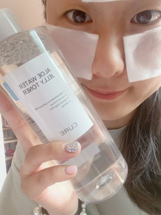 김정문알로에 큐어 큐어 알로에 워터 젤리 토너 500ml — 5점을 준 리뷰어가 2021년 4월 올린 사용 사진