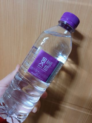 몽베스트 [MONTBEST]위드어스 500mL 20병 — 5점을 준 리뷰어가 2024년 3월 올린 사용 사진