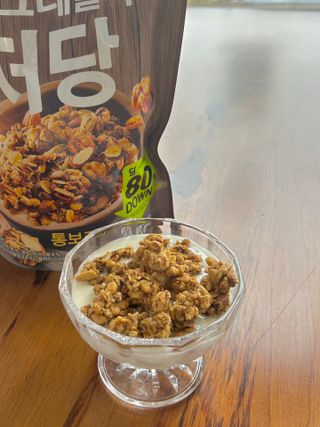맛있게 먹어도 당 1g 대, 오!그래놀라 저당 통보리 — 5점을 준 리뷰어가 2025년 1월 올린 사용 사진