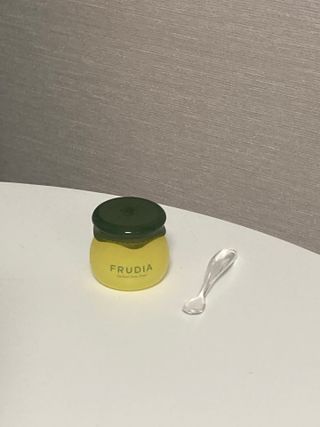 [후르디아] 유아부터 어른까지, 안심 아보카도 립밤 듀오 세트 — 5점을 준 리뷰어가 2024년 1월 올린 사용 사진
