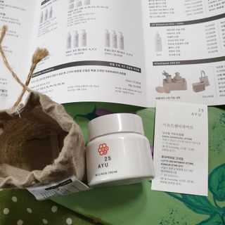 AYU25[아유트웬티파이브]다마스크로즈워터 베이스 천연 수분 촉촉 크림 — 4.5점을 준 리뷰어가 2021년 2월 올린 사용 사진