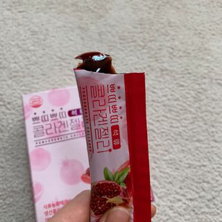 헬스업_쁘띠쁘띠석류콜라겐젤리_20g x 14포 — 4점을 준 리뷰어가 2021년 2월 올린 사용 사진