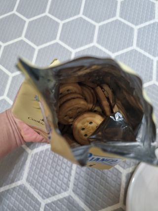 바릴라 몰리노비앙코 쿠키 3종_판디스텔라,쿠오리치니,바이오치 — 4점을 준 리뷰어가 2022년 1월 올린 사용 사진