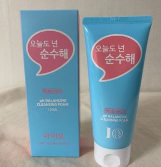 IO 아이오 오늘도 넌 순수해 - 약산성 클렌징폼 — 3점을 준 리뷰어가 2021년 2월 올린 사용 사진