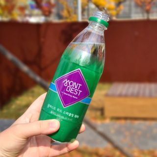 몽베스트 Montbest with Sparkling water Plain 20병 — 5점을 준 리뷰어가 2021년 11월 올린 사용 사진