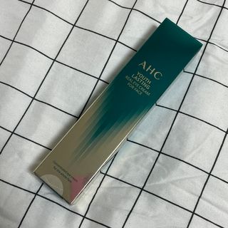 [NEW 탄력유턴 아이크림] AHC 유스 래스팅 리얼 아이크림 포 페이스 — 5점을 준 리뷰어가 2021년 2월 올린 사용 사진