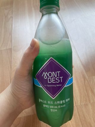 몽베스트 Montbest with Sparkling water Plain 20병 — 5점을 준 리뷰어가 2022년 5월 올린 사용 사진