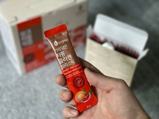 자연에온 핑크 자몽 착즙 100mL 10개입 1BOX +가 득담은 자몽 콜라겐 젤리스틱 1BOX — 5점을 준 리뷰어가 2021년 6월 올린 사용 사진