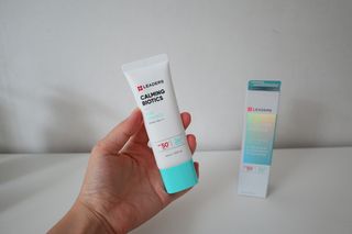 리더스코스메틱 리더스 카밍 바이오틱스 선 에센스 SPF 50+ PA++++ — 5점을 준 리뷰어가 2022년 6월 올린 사용 사진