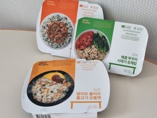 직탁 식단관리 3종 도시락(꼬막 듬뿍 곤드레비빔밥, 알리오올리오 불고기오믈렛, 매콤쭈꾸미 시래기유채밥) — 5점을 준 리뷰어가 2022년 7월 올린 사용 사진