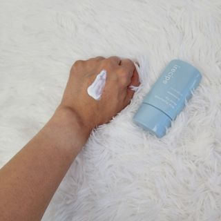 아이레시피 마일드 히알루로닉 모이스트 업 선스크린 SPF50+ PA++++ — 5점을 준 리뷰어가 2023년 6월 올린 사용 사진