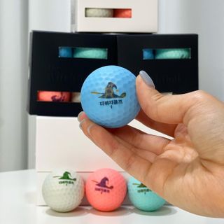 더위치골프(thewitchgolf) 프리미엄 골프 공 더위치골프 매트 펄 컬러의 3피스볼 더위치골프 골프볼 선물세트 — 5점을 준 리뷰어가 2023년 9월 올린 사용 사진