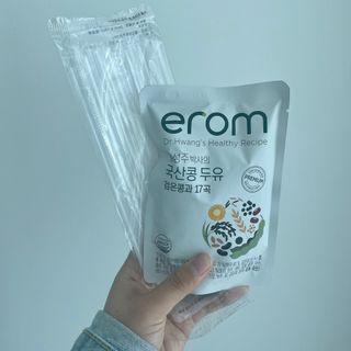 이롬 황성주 박사의 국산콩 두유 검은콩과 17곡 프리미엄 — 5점을 준 리뷰어가 2021년 5월 올린 사용 사진