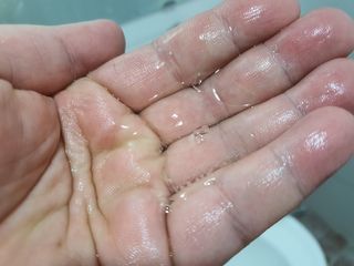 비어멕 독일맥주효모 천연탈모샴푸 — 4점을 준 리뷰어가 2021년 2월 올린 사용 사진
