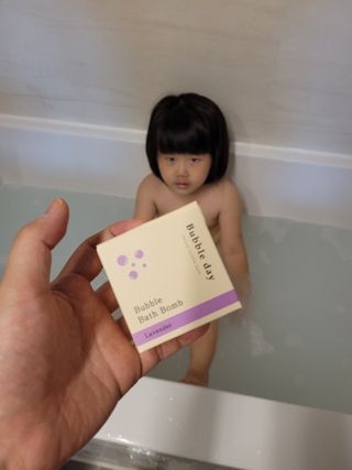 버블데이 아로마/과일 거품 입욕제 — 5점을 준 리뷰어가 2021년 7월 올린 사용 사진