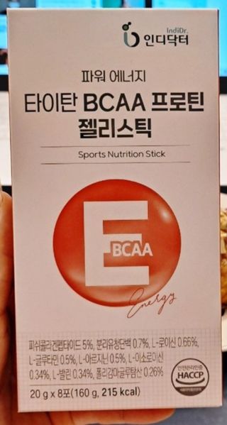 [인디닥터] 타이탄 BCAA 프로틴 젤리스틱 — 5점을 준 리뷰어가 2022년 6월 올린 사용 사진