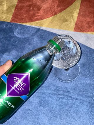 몽베스트 Montbest with Sparkling water Plain 20병 — 5점을 준 리뷰어가 2022년 11월 올린 사용 사진