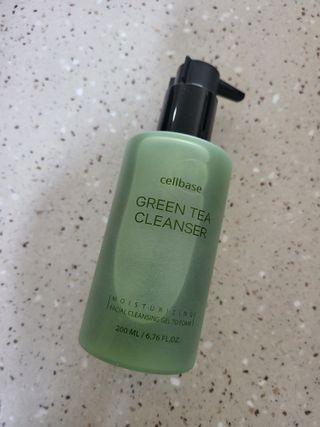 프리마인 메이크업과 들뜨는 각질까지 한방에 깐달걀로! 순하기까지한 셀베이스 그린티클렌저(200ml) — 5점을 준 리뷰어가 2023년 3월 올린 사용 사진