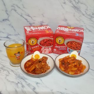 한성기업 무볼레 닭떡볶이+해물떡볶이 2종 세트 — 5점을 준 리뷰어가 2021년 10월 올린 사용 사진