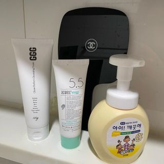 지지지 클린 퍼펙트 클렌징폼 120g — 4.5점을 준 리뷰어가 2022년 4월 올린 사용 사진