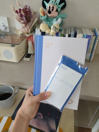 리훈 어떤날의문장 독서록 독서기록장 점착메모지 세트 — 5점을 준 리뷰어가 2022년 5월 올린 사용 사진