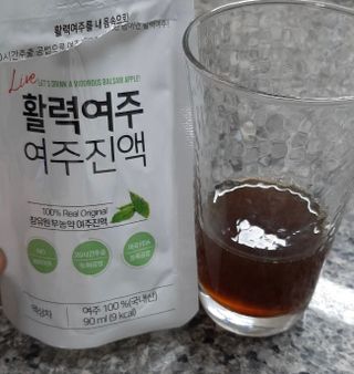 참유원 특허제조 활력 여주진액 여주즙 50포 — 5점을 준 리뷰어가 2022년 1월 올린 사용 사진