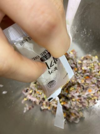 해풀잎 누구나 김밥*1ea [(혼합야채 35g *1ea,  김밥김 (5g, 5ea),  양념간장 (6g, 5ea), 참기름(5g, 2ea)] — 5점을 준 리뷰어가 2022년 10월 올린 사용 사진
