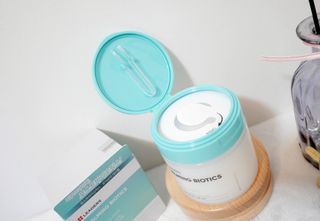 리더스코스메틱 리더스 카밍 바이오틱스 퀵 수딩 패드 — 5점을 준 리뷰어가 2022년 8월 올린 사용 사진
