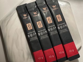 [푸름웰니스] 프리미엄 6년근 홍삼스틱 3mg x 100포 — 5점을 준 리뷰어가 2022년 4월 올린 사용 사진