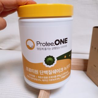 프로티원 단백질쉐이크 녹차맛 2주분 1통+보틀 — 5점을 준 리뷰어가 2021년 9월 올린 사용 사진
