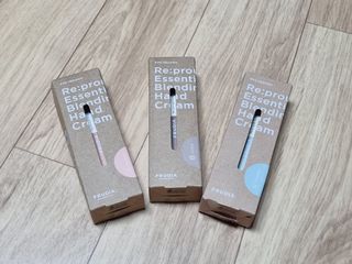 [후르디아] 끈적임 없는 착한성분 비건  핸드크림 3종 — 5점을 준 리뷰어가 2021년 11월 올린 사용 사진