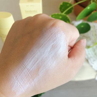 스킨큐어 산다화 유기농 레몬썬크림 — 5점을 준 리뷰어가 2022년 4월 올린 사용 사진