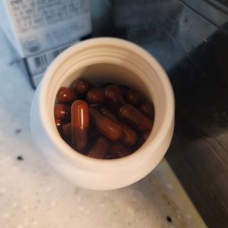 프리마인 홍삼의 강력한 에너지, 이제는 흡수율을 높인 최첨단 캡슐로 간편하게 초고속 충전하세요. — 5점을 준 리뷰어가 2022년 12월 올린 사용 사진